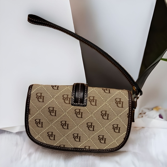 VINTAGE DOONEY BOURKE WRISTLET DARK BROWN/BEIGE - Picture 2 of 4